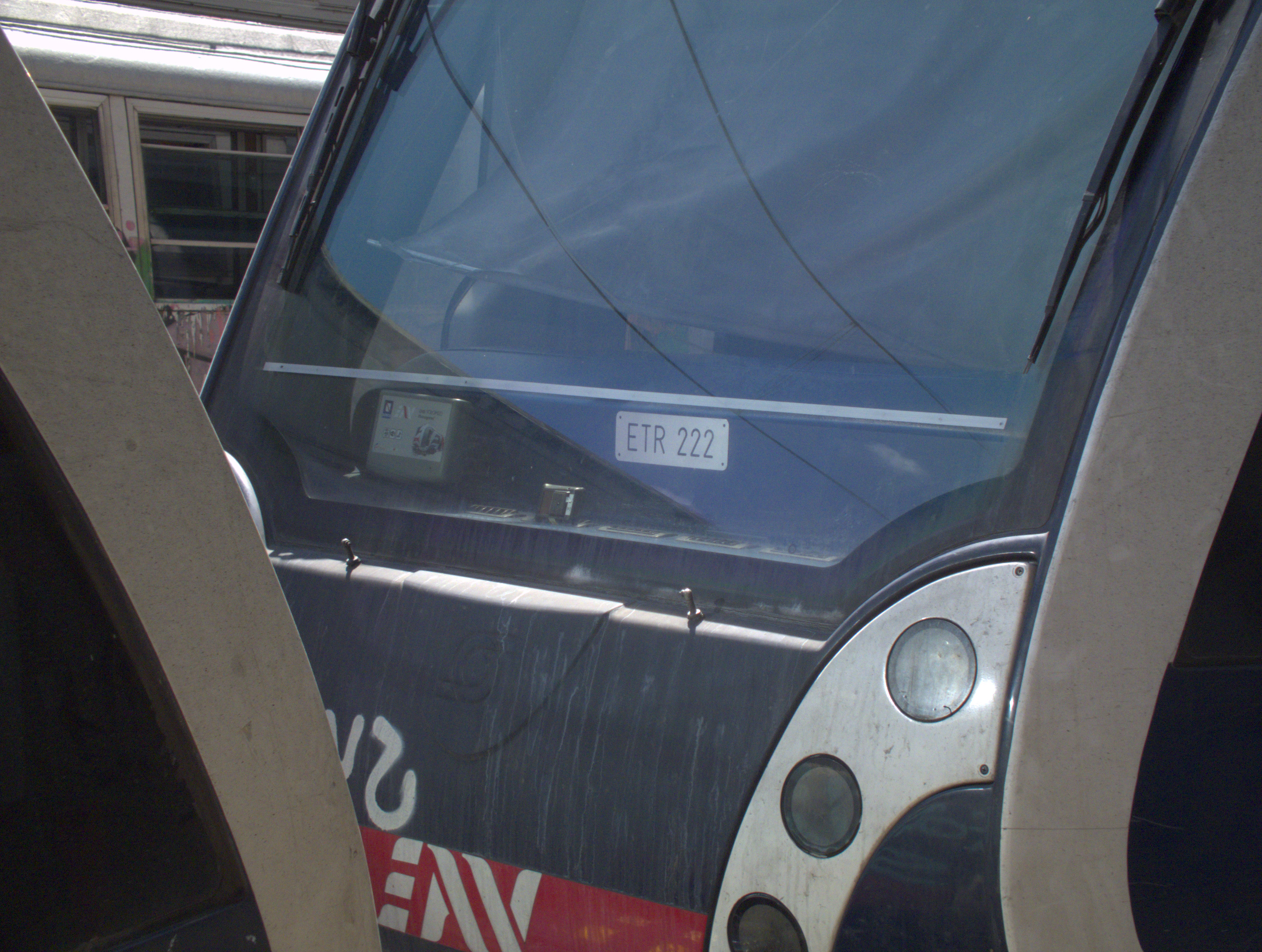 Metrostar coupled train at Napoli Porta Nolana station on the Circumvesuviana railway