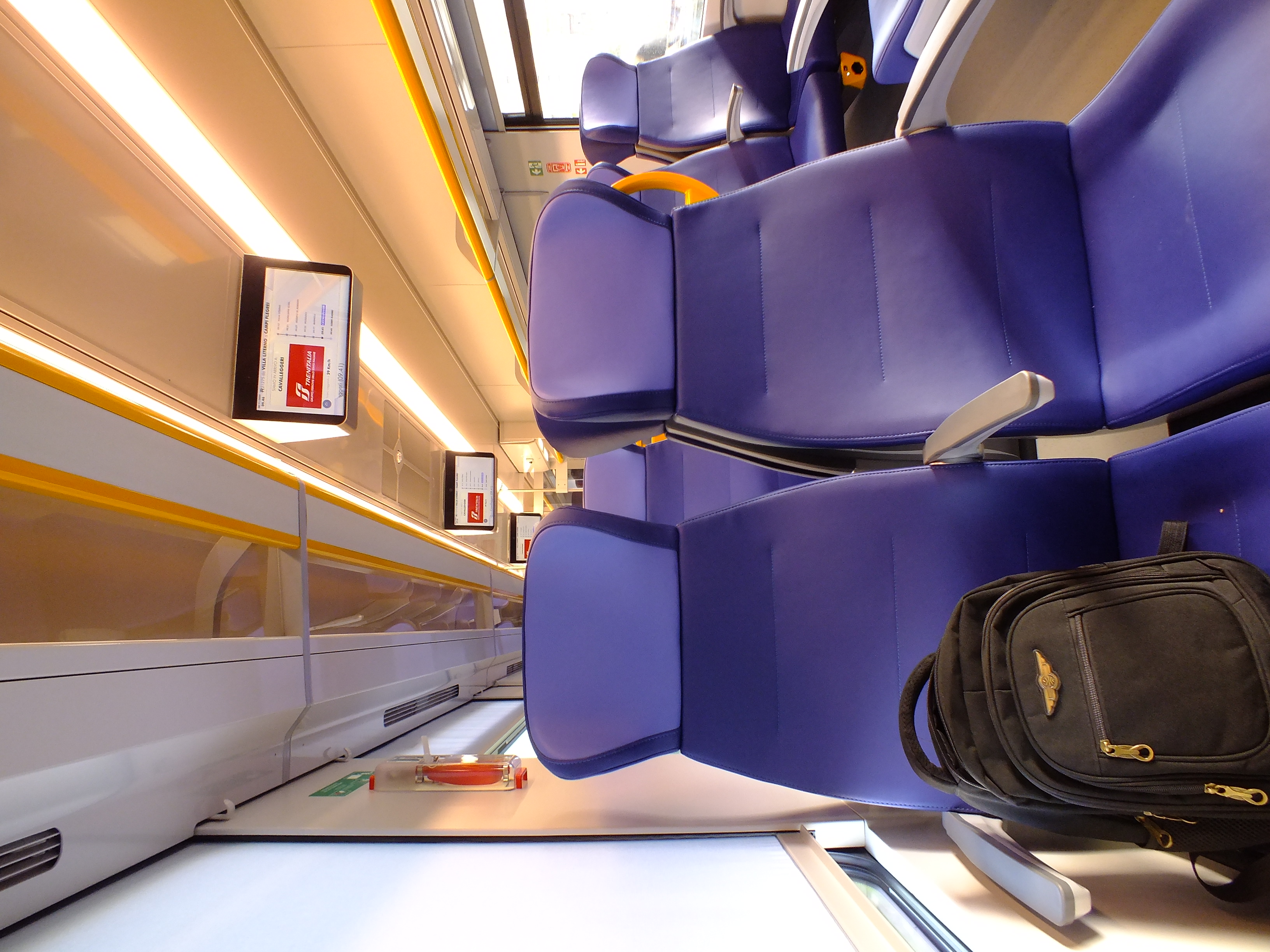 Internal view of a Pop train