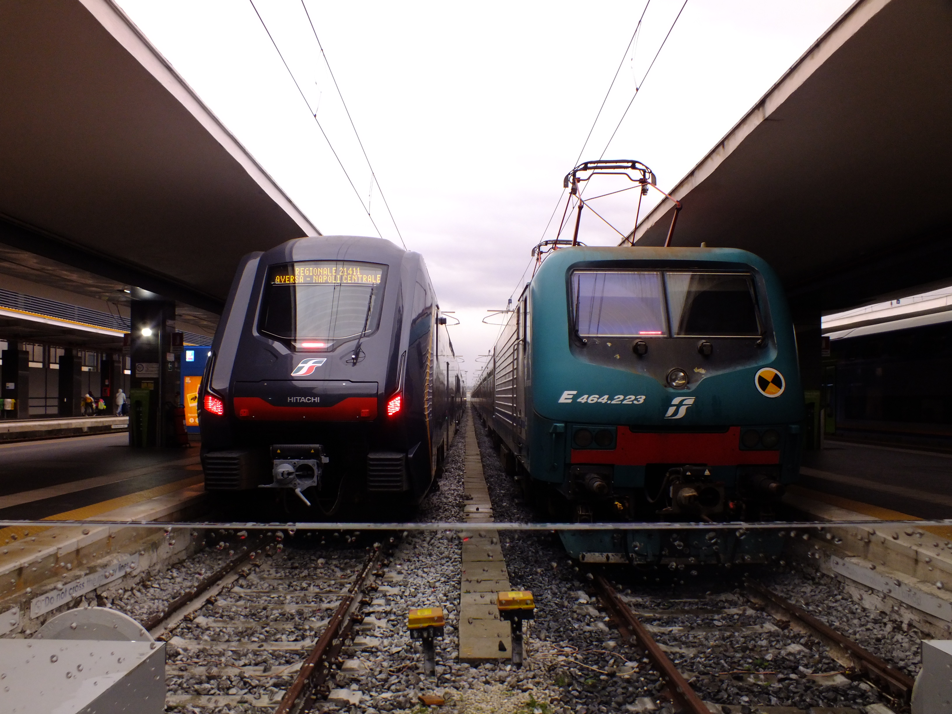 Rock train and MD + E464 consist at Napoli Centrale station
