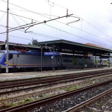 Vivalto + E464 consist at Villa Literno station